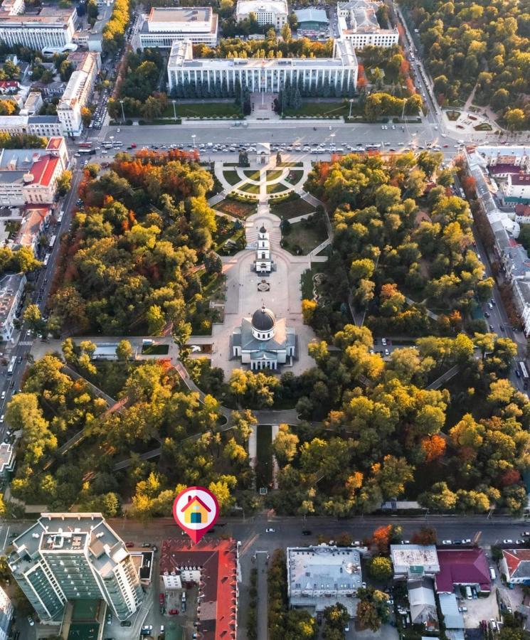 In The Heart Of The City Chişinǎu Buitenkant foto